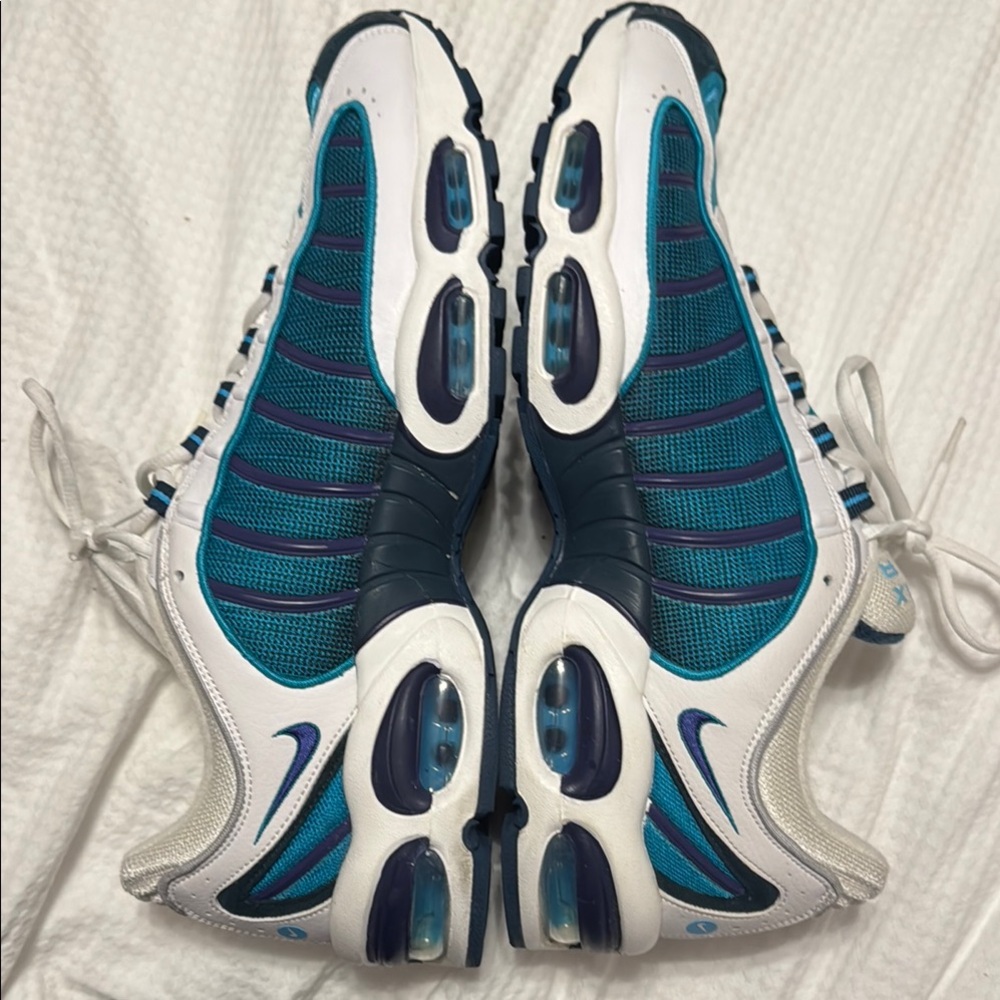 Nike Blue and White Air Max Athletic Shoes - Picture 6 of 6